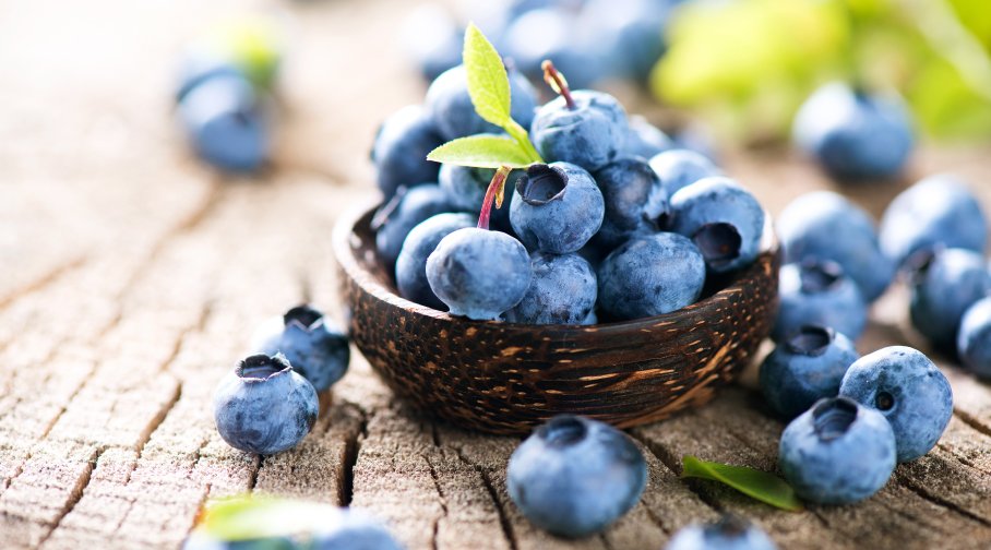 Wellhealthorganic.com - 10 best ways to use blueberries