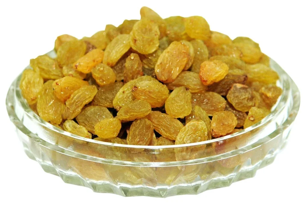 Wellhealthorganic.com easy way to gain weight know how raisins can help in weight gain